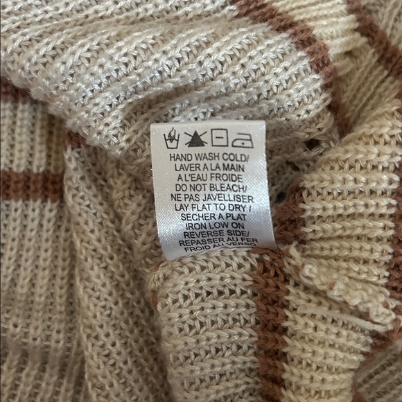 Gentle Fawn Knit Sweater - Picture 6 of 8